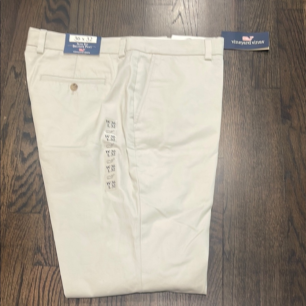 Vineyard Vines Tan Chinos Classic Style